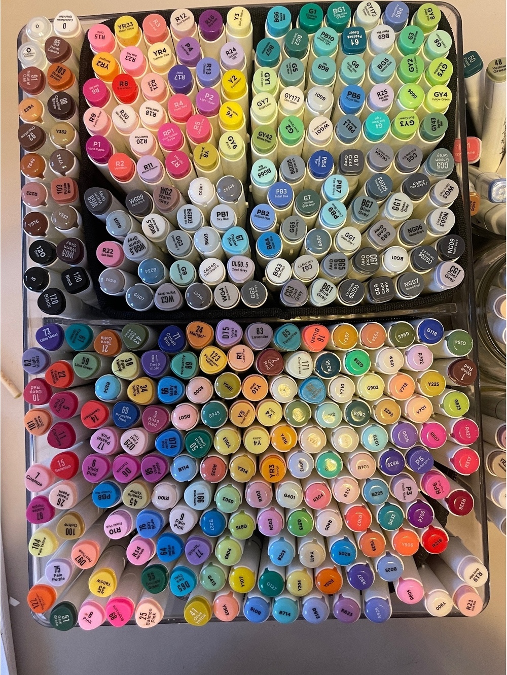300+ Alcohol Marker set
